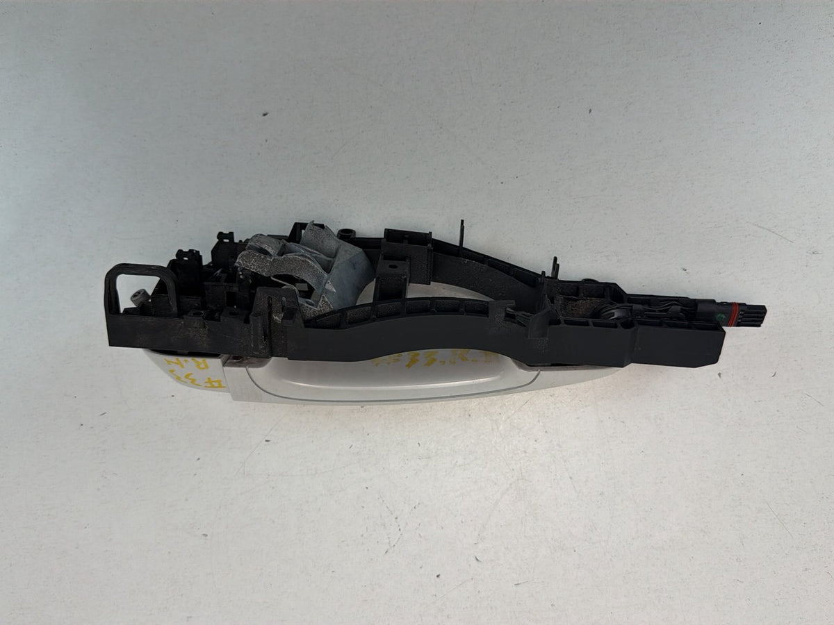 2014-2016 BMW 228i F22 Front Right Passenger Side Exterior Door Handle OEM