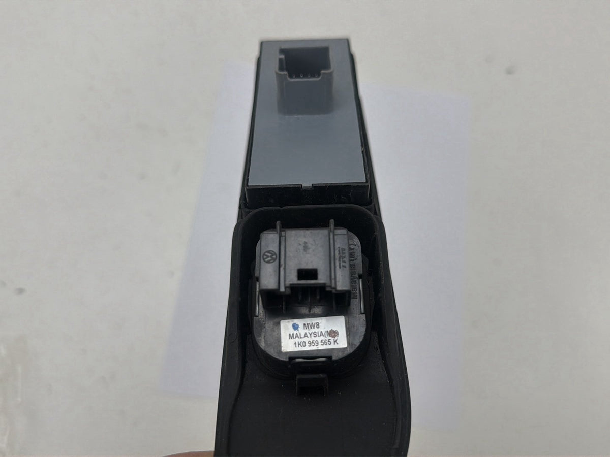 2009-2012 Volkswagen Passat Front Left Driver Side Master Window Switch OEM