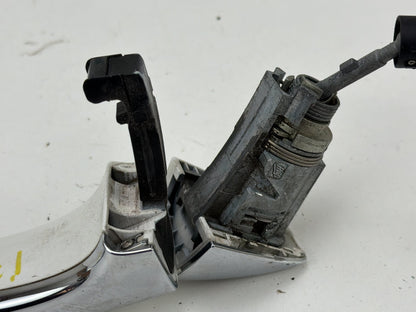 2013-2017 Audi Q5 8R Front Left Side Exterior Door Handle W/Lock Cylinder OEM