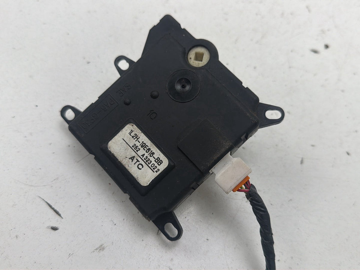 2003-2006 Lincoln Navigator HVAC Heater A/C Air Blend Flap Door Actuator OEM