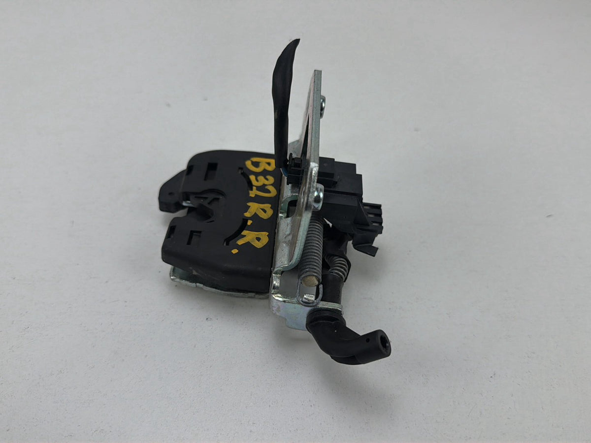2010-2014 Mercedes-Benz E-Class-Right Rear Release Lock Latch Handle OEM