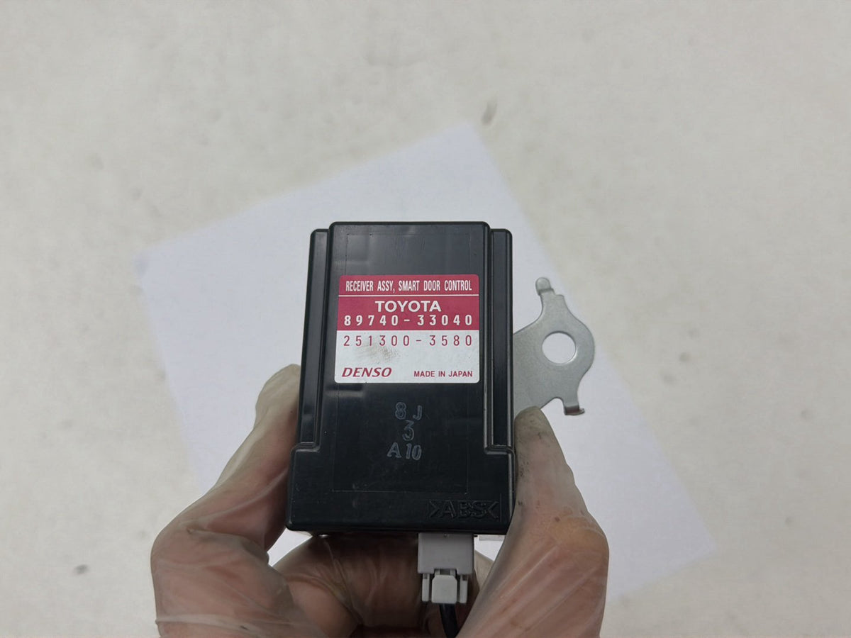 2007-2012 Lexus ES350 Smart Key Receiver Door Control Module 89740-33040 OEM