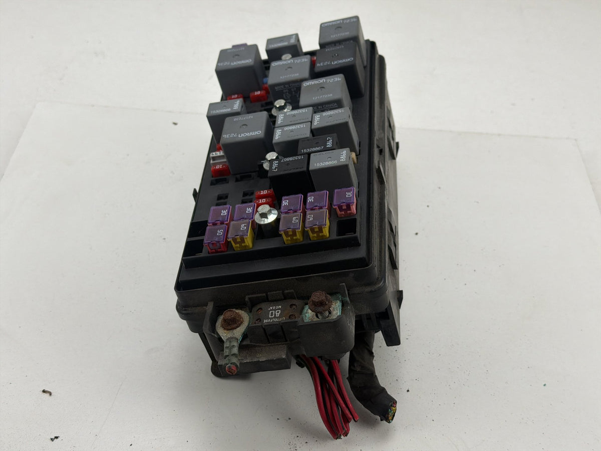 2006 Chevrolet Malibu Engine Fuse Relay Box 13551880 OEM