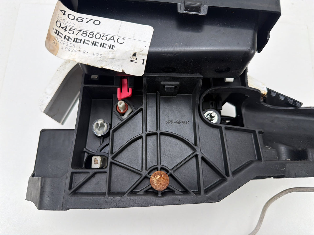 2008-2010 Chrysler 300 Floor Gear Shifter Selector 04578805AC OEM