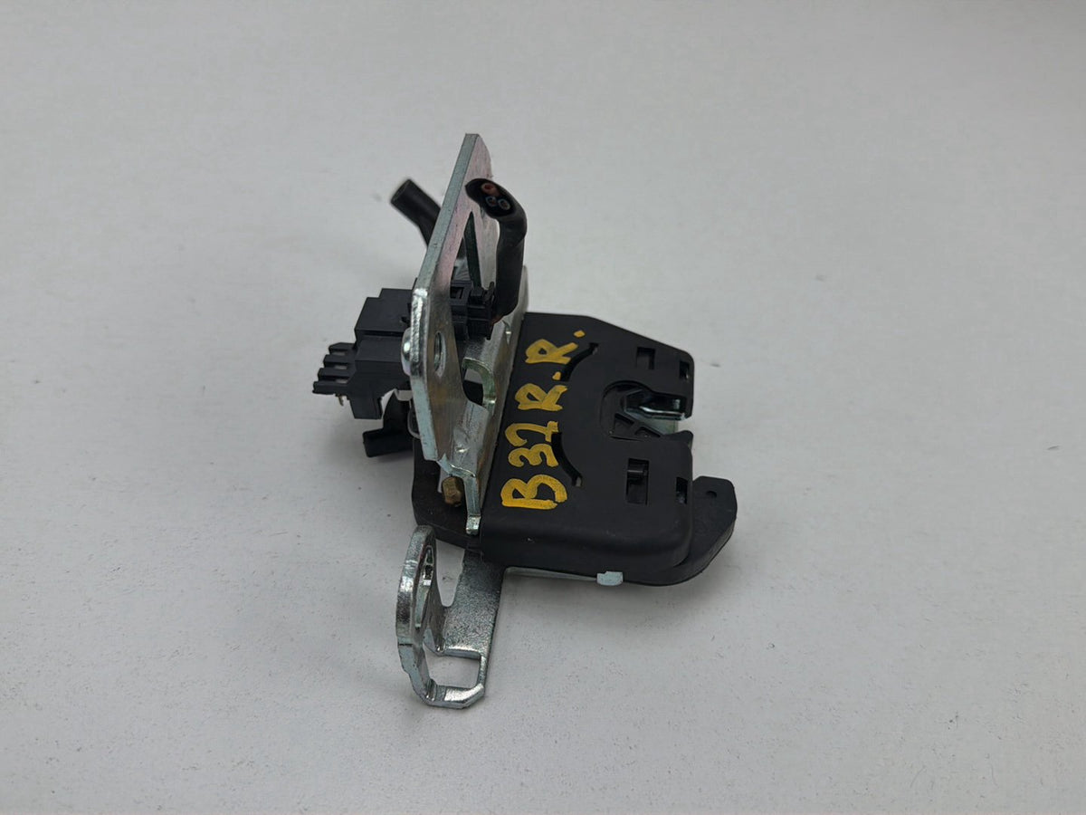 2010-2014 Mercedes-Benz E-Class-Right Rear Release Lock Latch Handle OEM