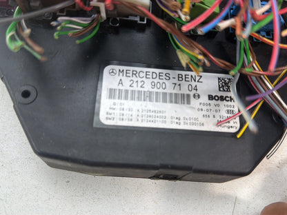 2010-2016 Mercedes-Benz E-Class Front Sam Module Fuse Relay Box A2129007104 OEM
