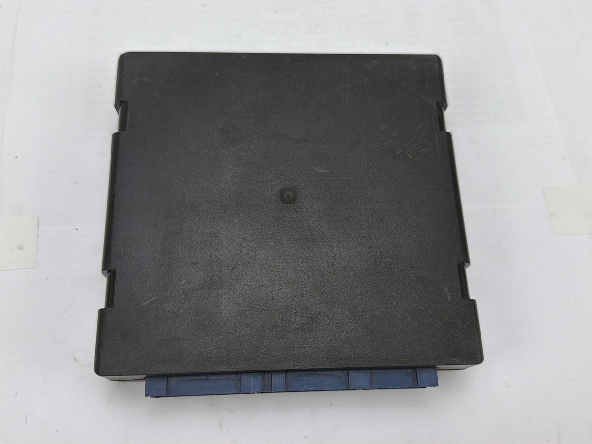 2000-2002 GMC Yukon Denali Body Control Module BCM 15063577 OEM