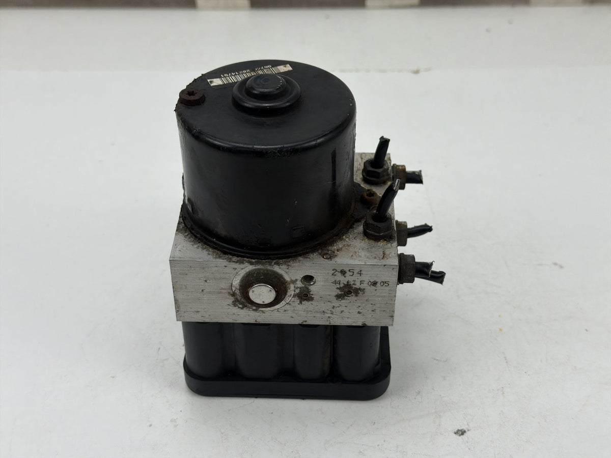 2005-2009 Volkswagen Jetta ABS Pump Hydraulic Control Module 1K0614517M OEM