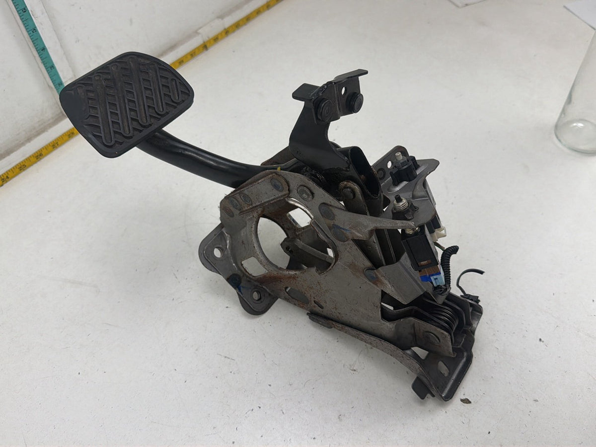 2014-2020 Infiniti Q50 Automatic Brake Pedal Bracket Assembly OEM