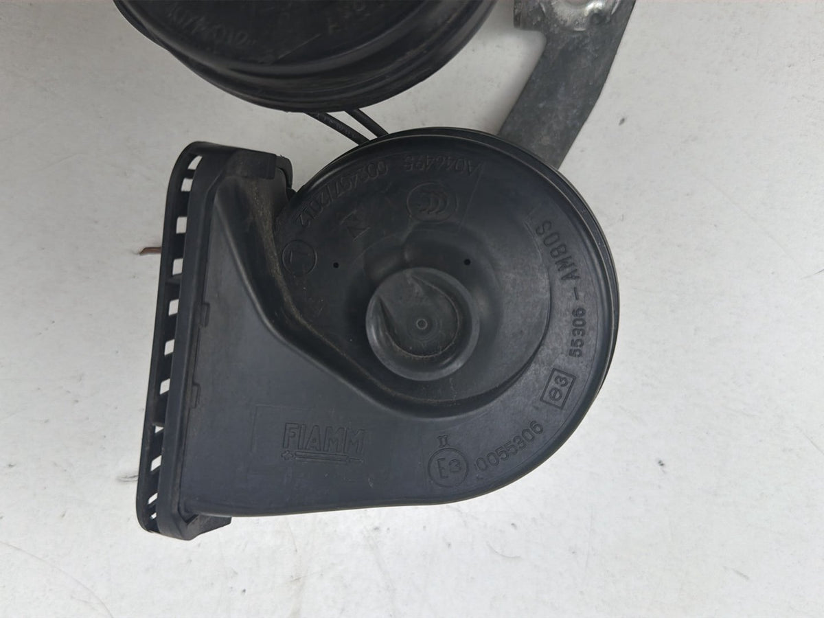 2011-2016 Chevrolet Cruze J300 Low & High Pitch Tone Horn Set AO46495 OEM