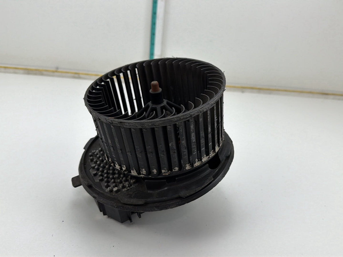 2013-2017 Volkswagen Tiguan Blower Motor 3C0907521G OEM