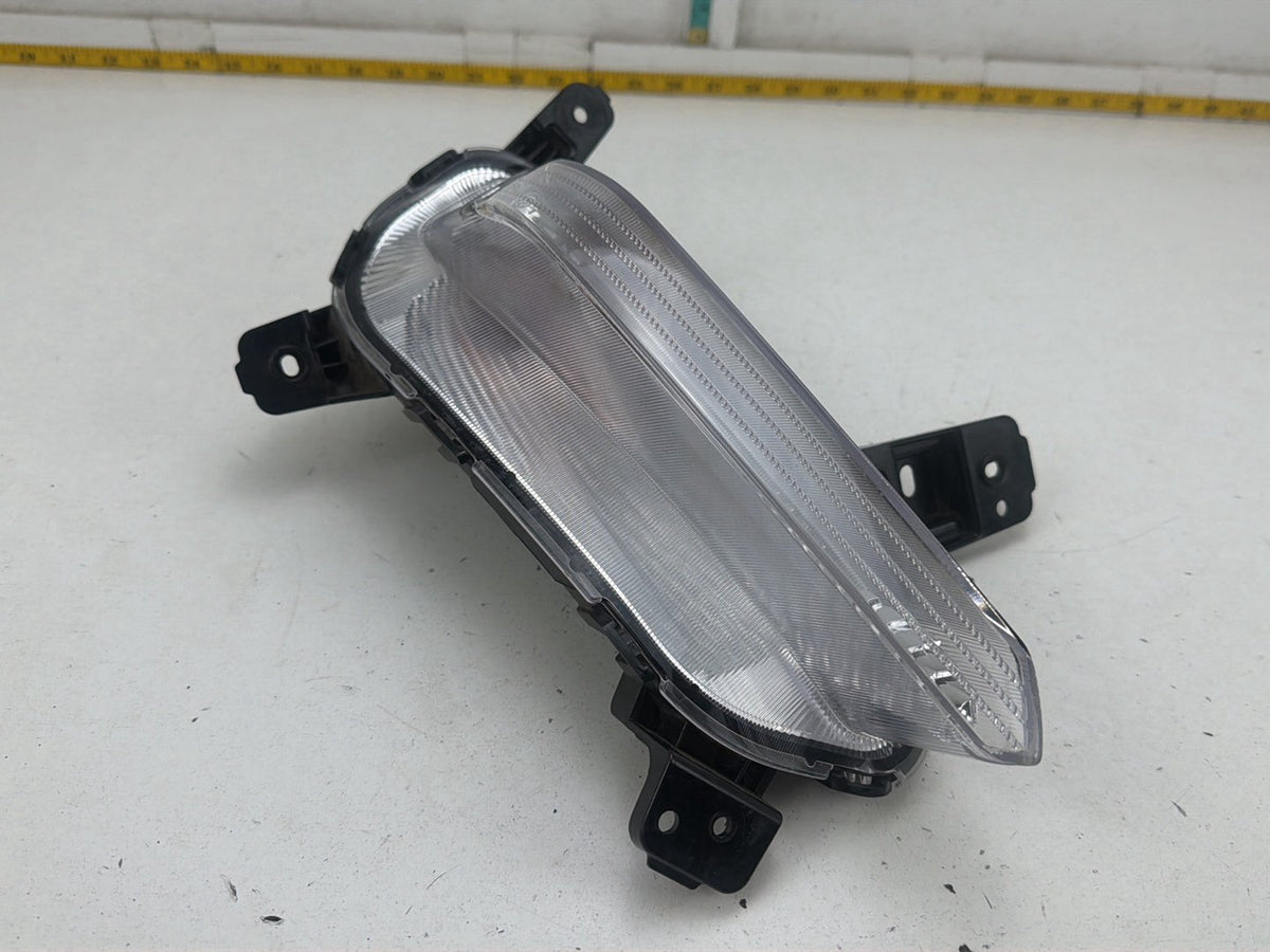 2019-2021 Kia Forte - Right Passenger Side Fog Light Lamp 92303-M7 OEM