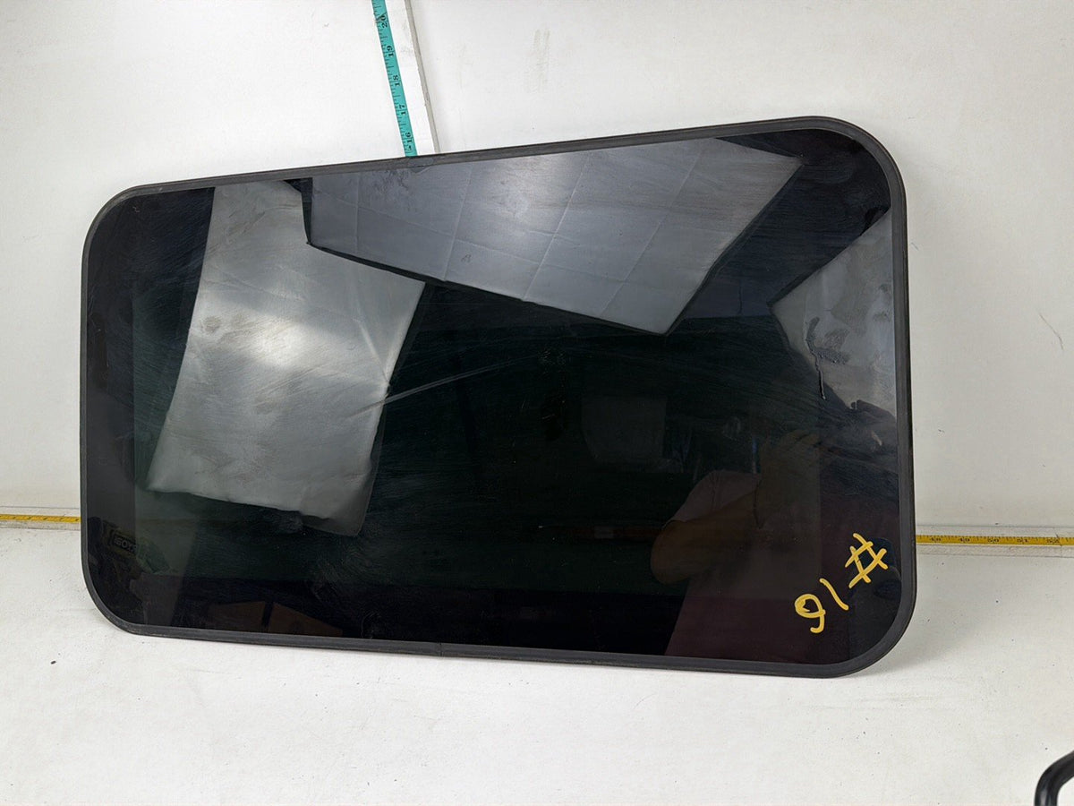 2003-2010 Porsche Cayenne- Sunroof Moonroof Glass Assembly 7L0877055 OEM