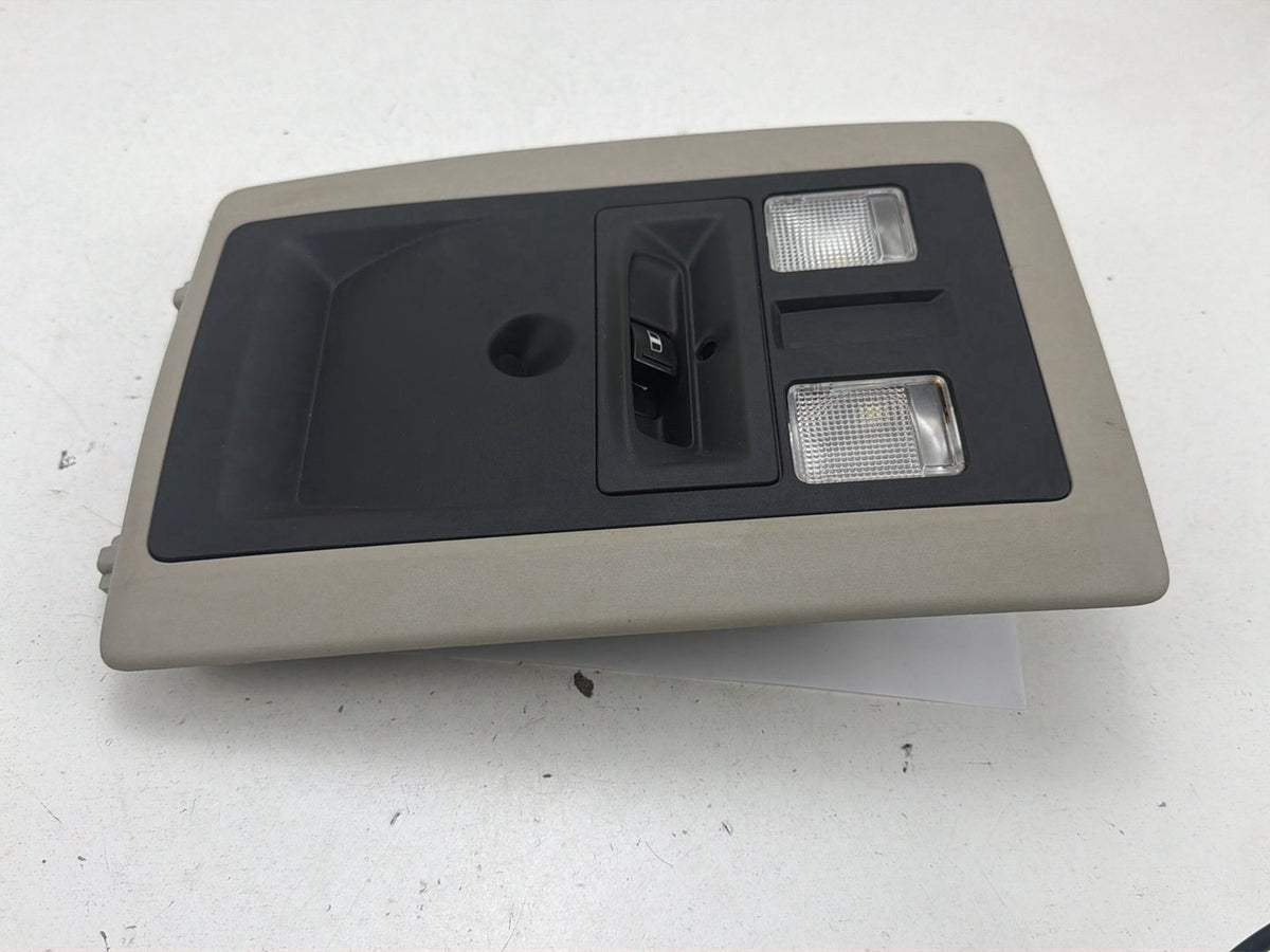 2013-2018 Ram 1500 Front Roof Overhead Console Dome Map Light 68105821AB OEM