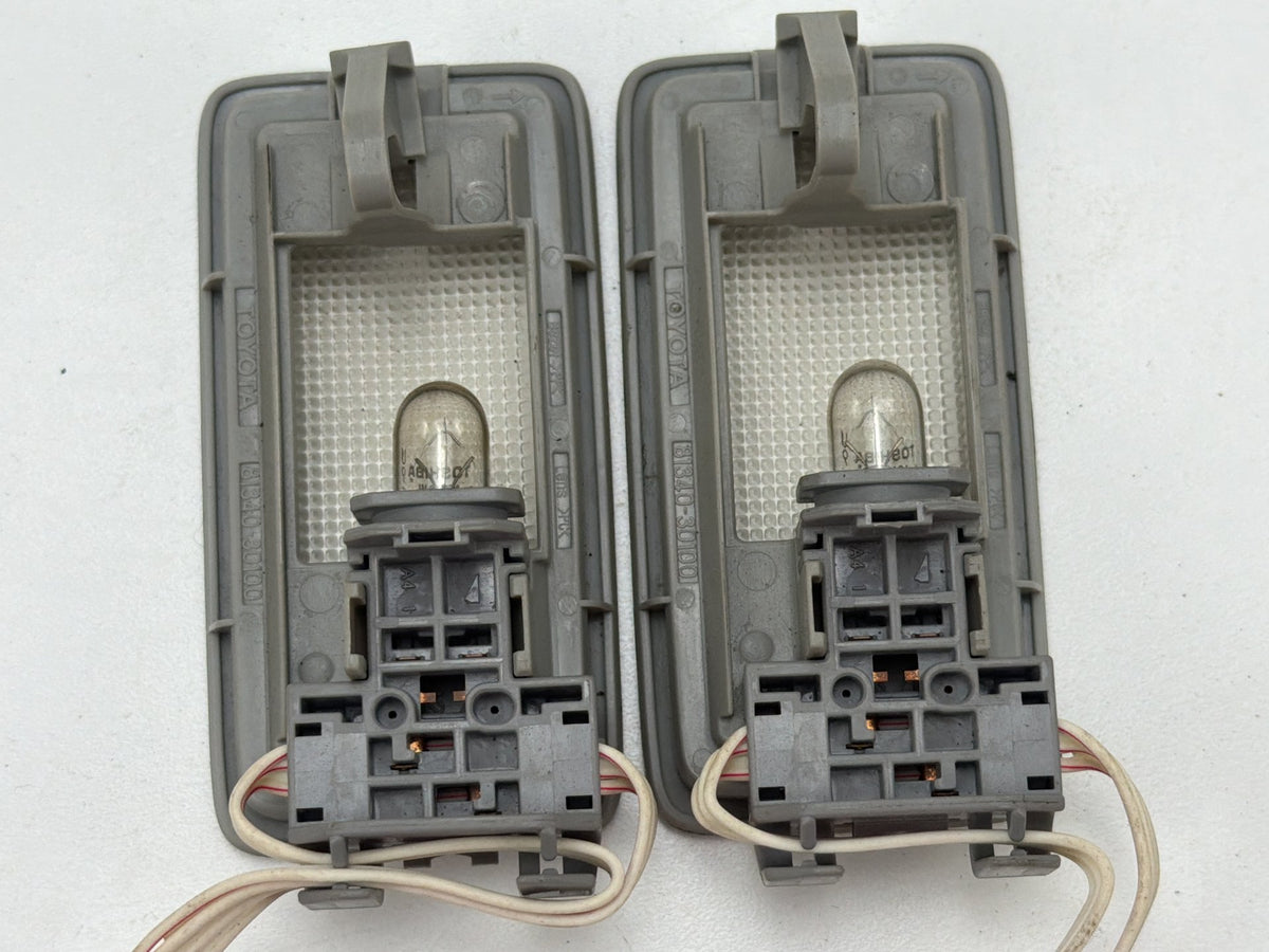 2007-2012 Lexus ES350 Front or Rear Door Courtesy Light 81230-30200 OEM