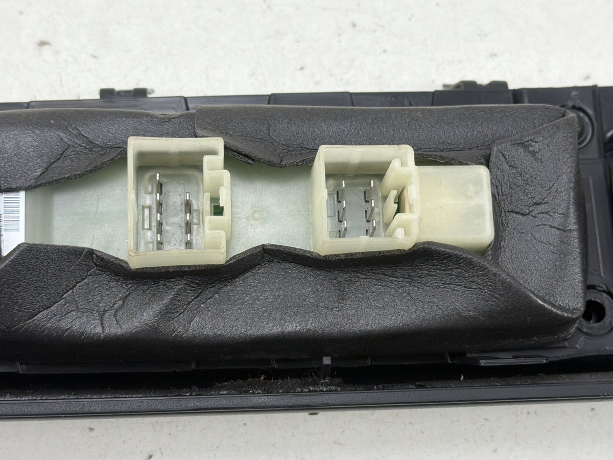 2011-2017 Jeep Patriot Driver Door Power Window Control Switch L0164833 OEM