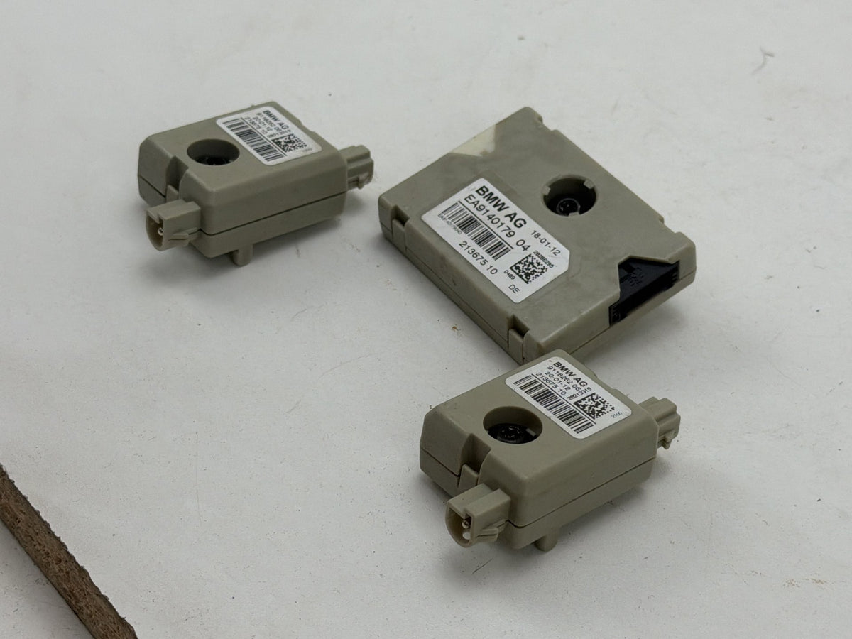 2011-2016 BMW 550i xDrive Radio Antenna Amplifier Trap Circuit Module Set OEM