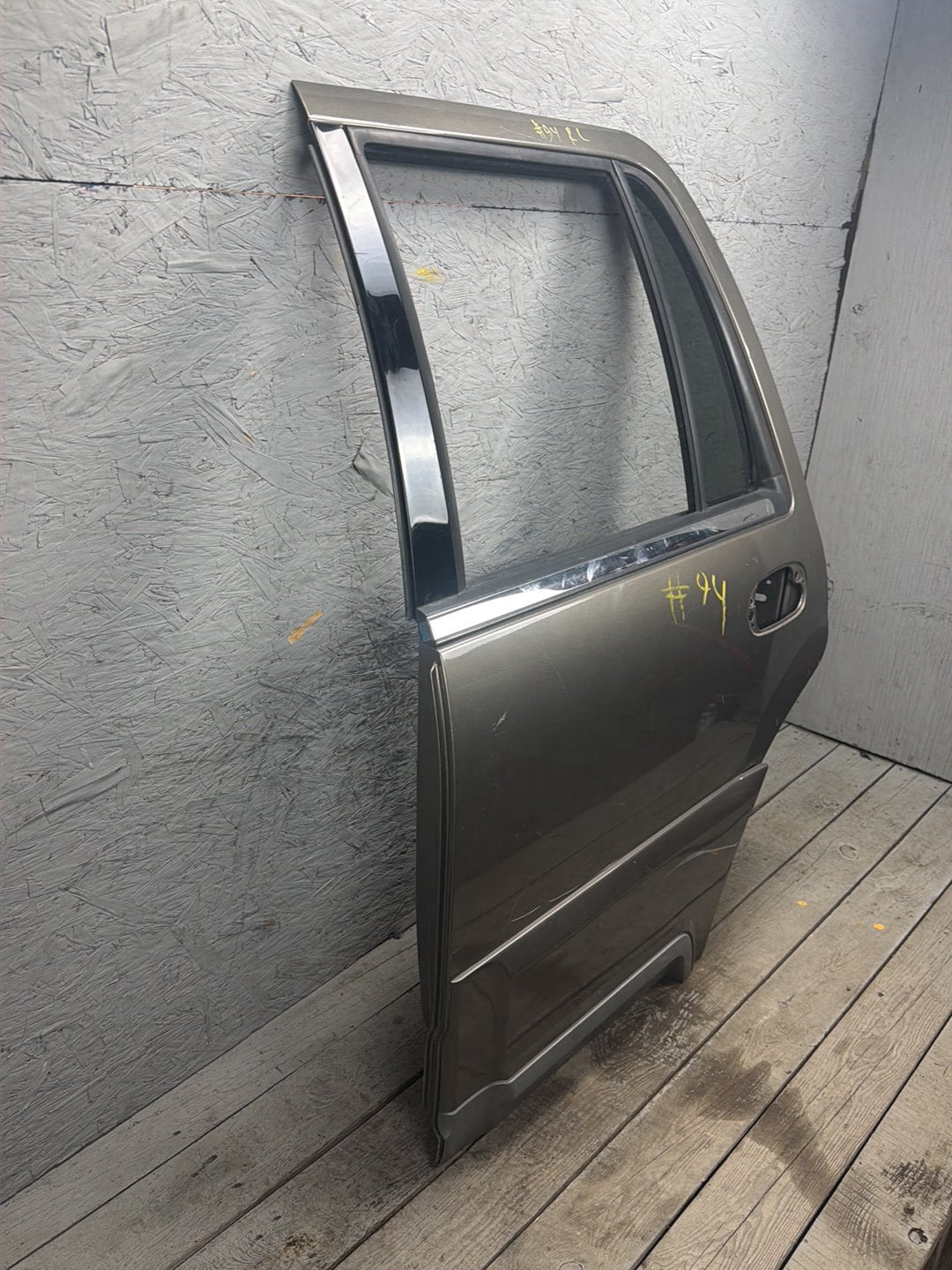 2003-2006 Lincoln Navigator U228 - Rear Left Door Shell OEM