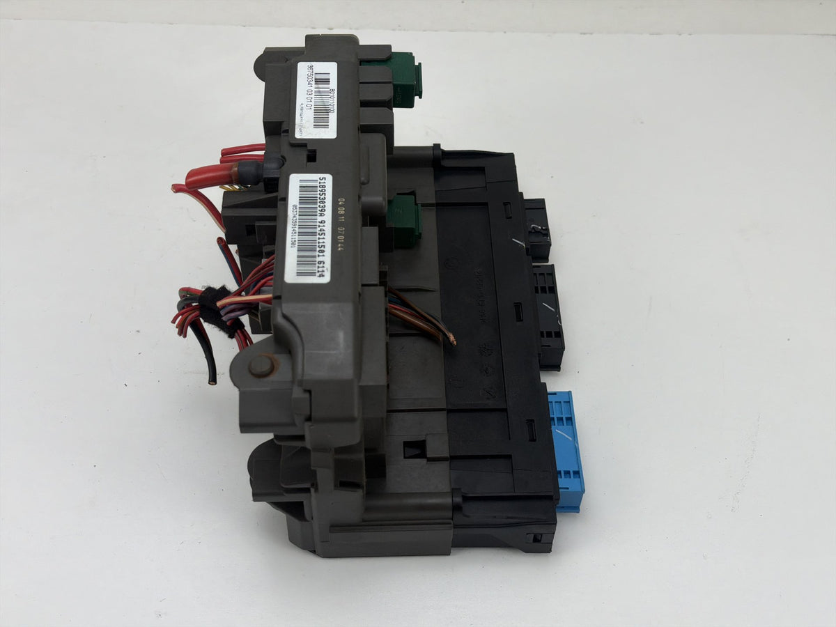 2010-2013 BMW X5 Fuse Box Junction Box Wire Harness Connector Plug 693168903 OEM