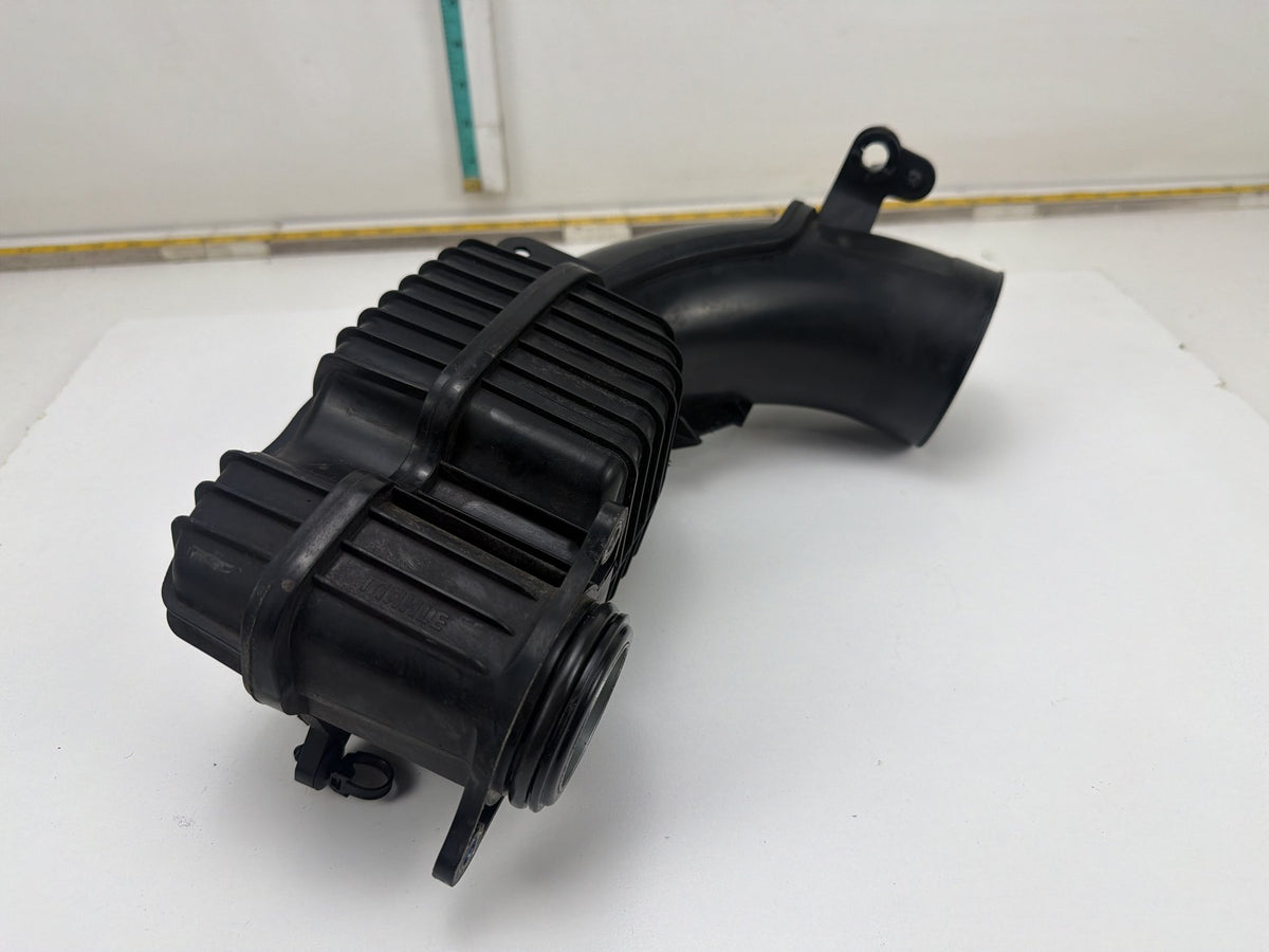 2015-2018 Volvo S60 Engine Air Intake Resonator Chamber Box 31319692 OEM