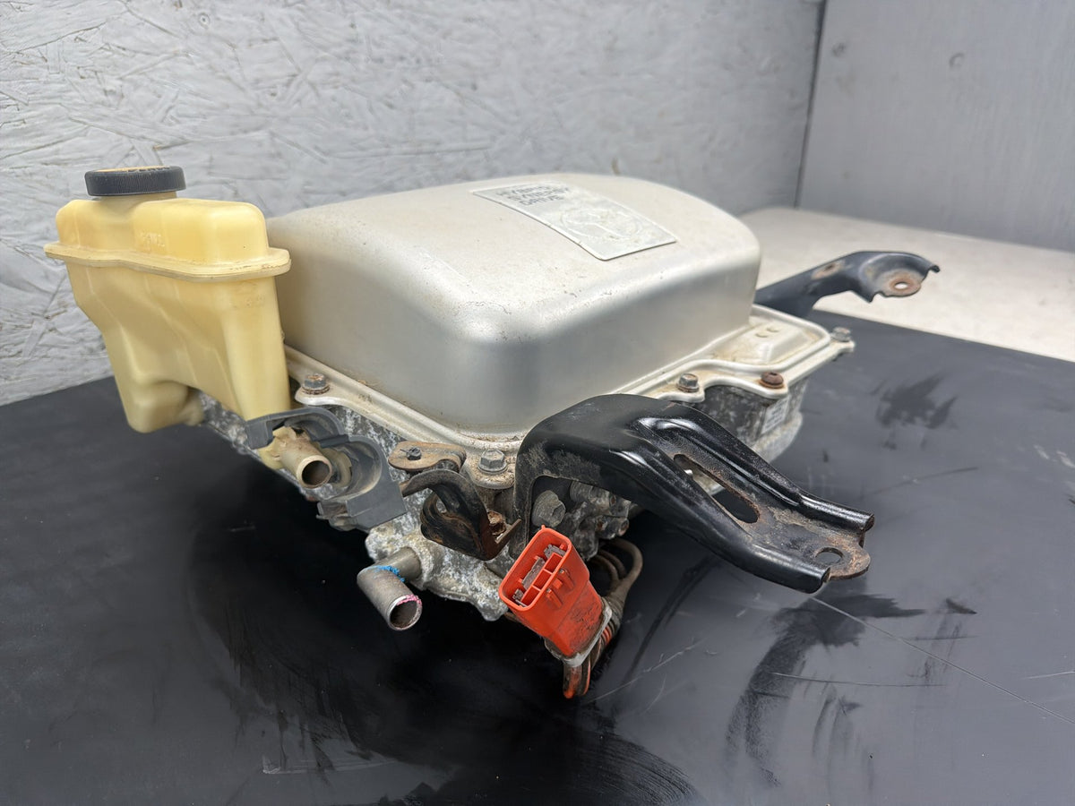 2004-2007 Toyota Prius Hybrid Synergy Drive Inverter W/ Converter Assembly OEM