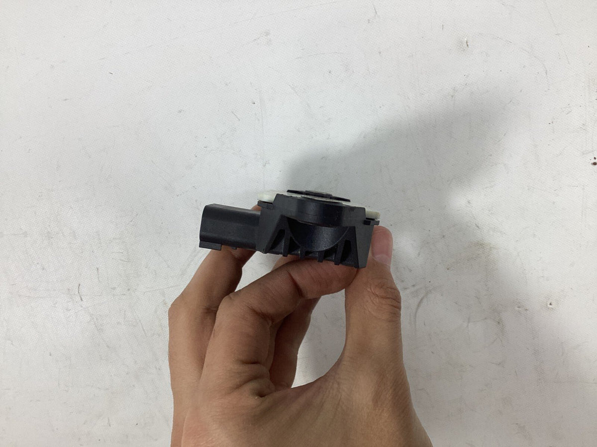 2011-2015 Chevrolet Volt Yaw Rate Sensor 13578324 OEM
