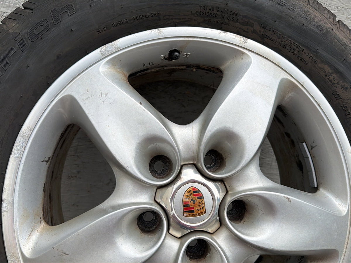 2003-2006 Porsche Cayenne Alloy Wheel Rim w/ Tire 8JX18 ET57 7L5601025C OEM