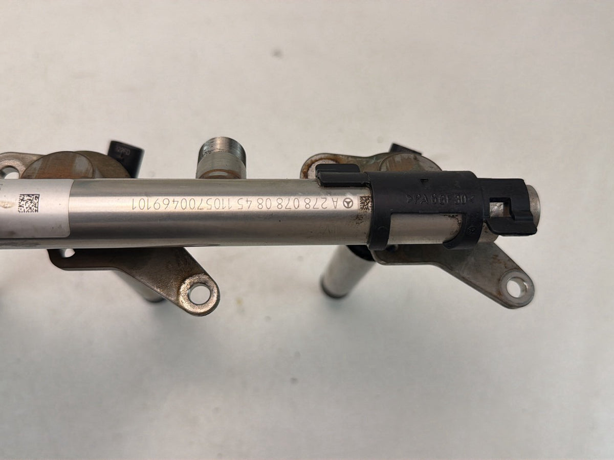 2011-2013 Mercedes-Benz S-Class W221 Left Fuel Rail Line Injectors A2780780845 OEM