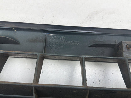 2005-2007 Toyota Sequoia Front Upper Grille w/ emblem 53100-0C060 OEM