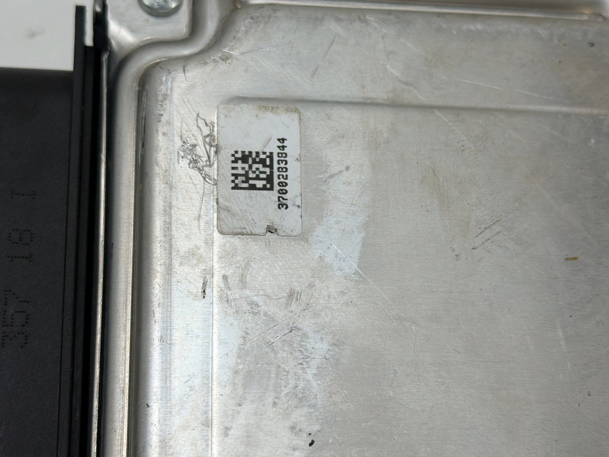 2015 Audi A4 2.0L Turbo Engine Computer Control Module Unit ECU 8K5907115N OEM