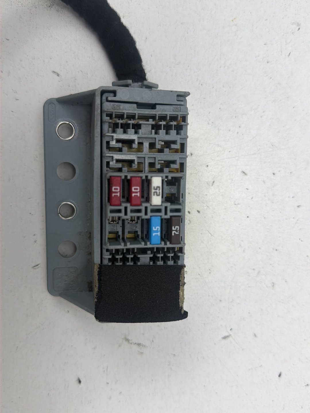 2014-2017 Maserati Ghibli Dashboard Instrument Panel Cabin Fuse Relay Box OEM
