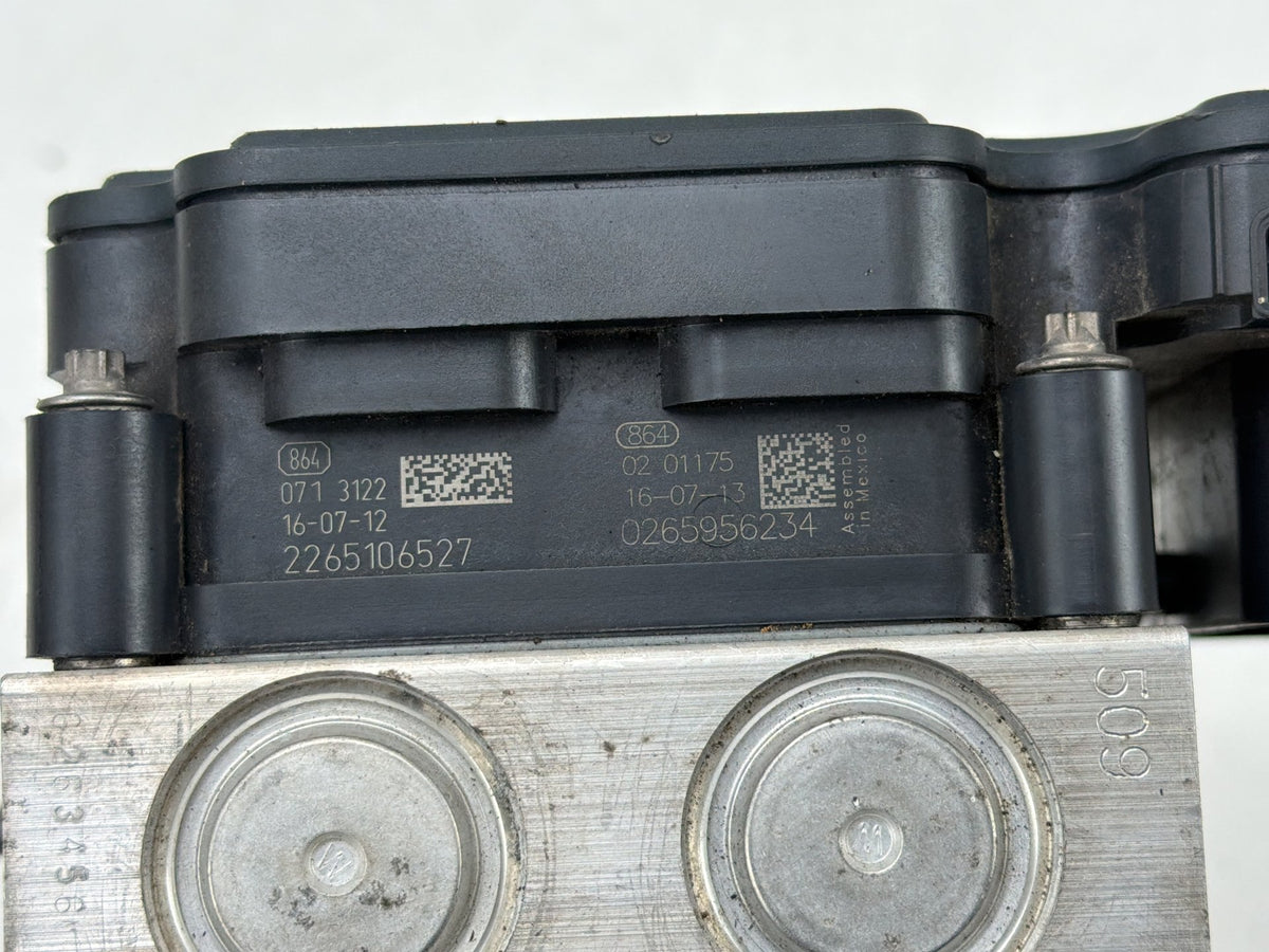 2015-2016 Honda CR-V ABS Anti Lock Brake Pump Module 57110-T1X-A140-M1 OEM