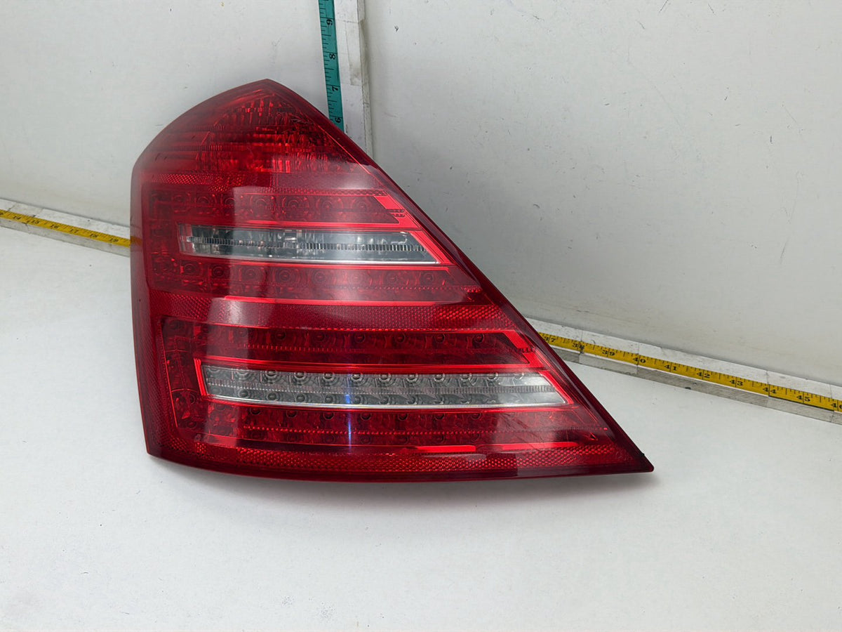 2007-2013 Mercedes-Benz S-Class W221-S550 Rear Left Driver Side Tail Light OEM