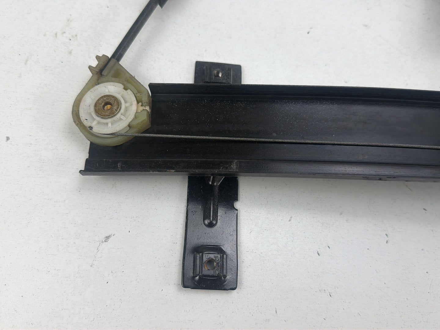 2003-2006 Lincoln Navigator Rear Right Side Power Window Regulator w/ Motor OEM