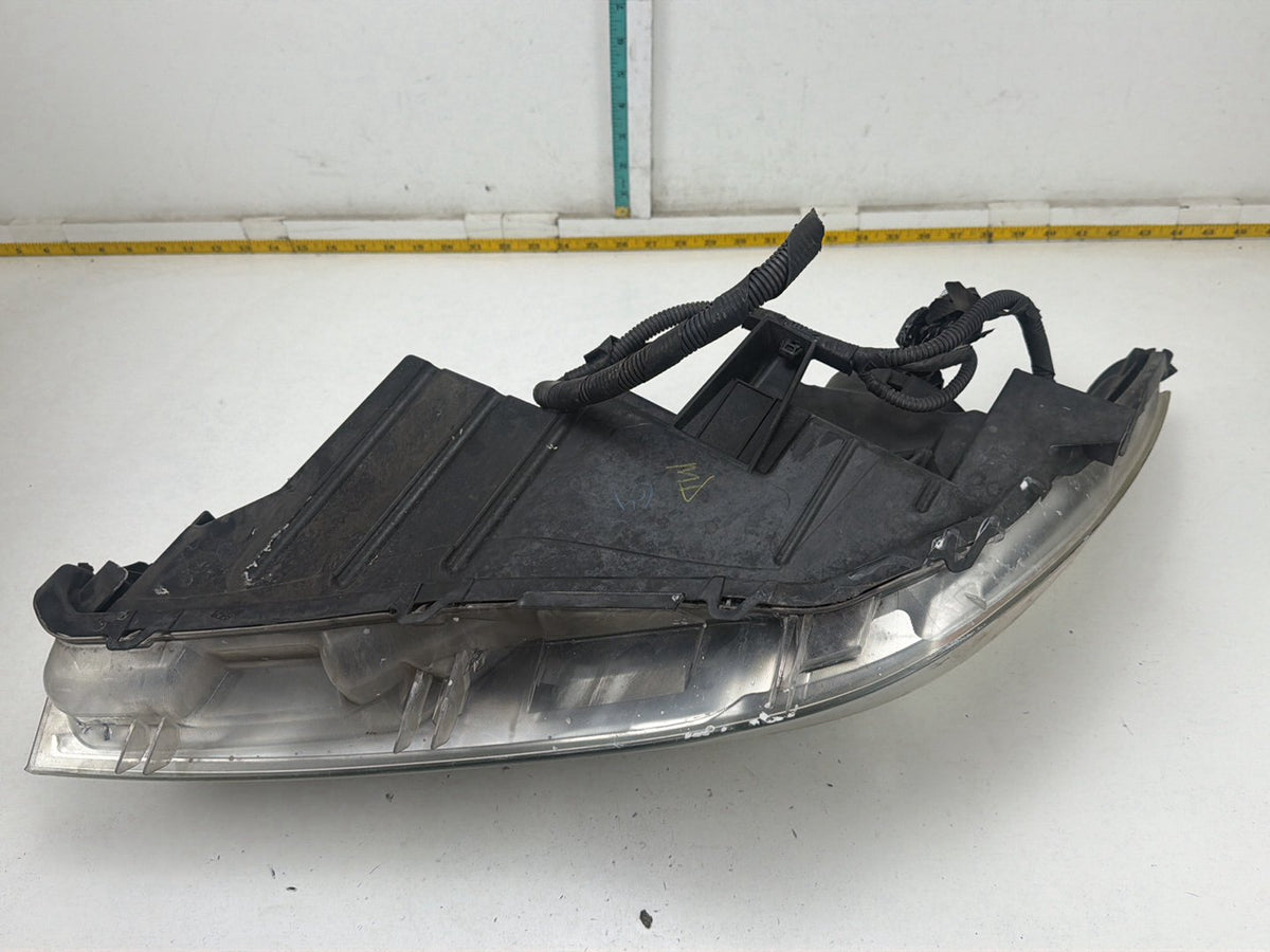 2015-2017 Toyota Camry Front Right Passenger Side Headlight Lamp Assembly OEM