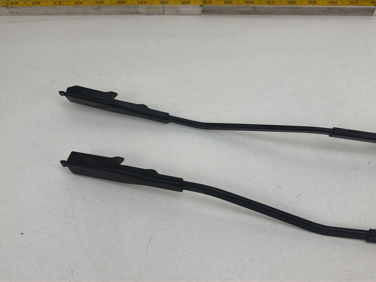 2012-2014 Ford Focus MK2 Windshield Wiper Arm Set CM5117527AD,CM5117526AD OEM