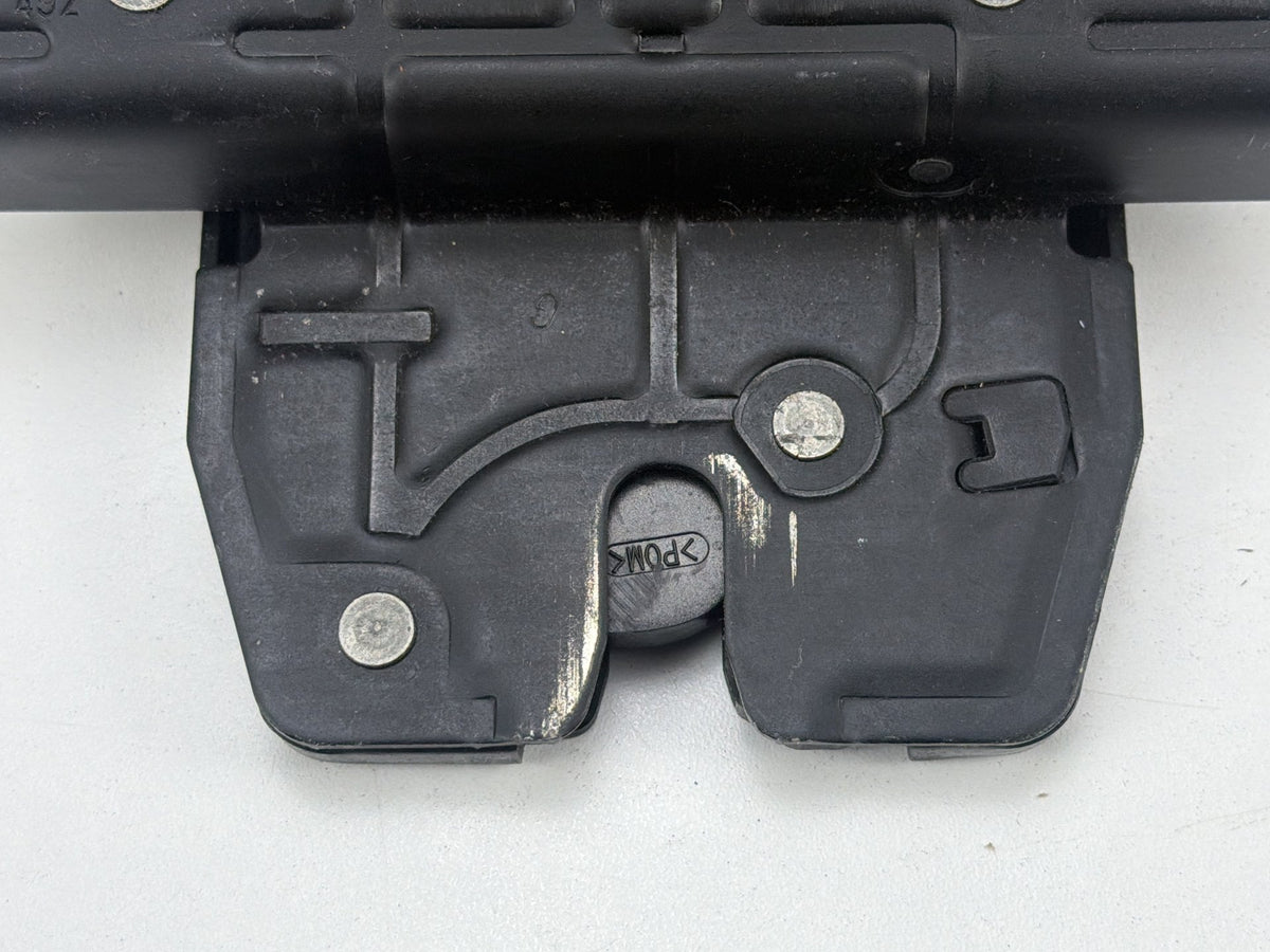 2010-2012 Land Rover Range Rover L322-Tailgate Trunk Lock Actuator 70651139 OEM