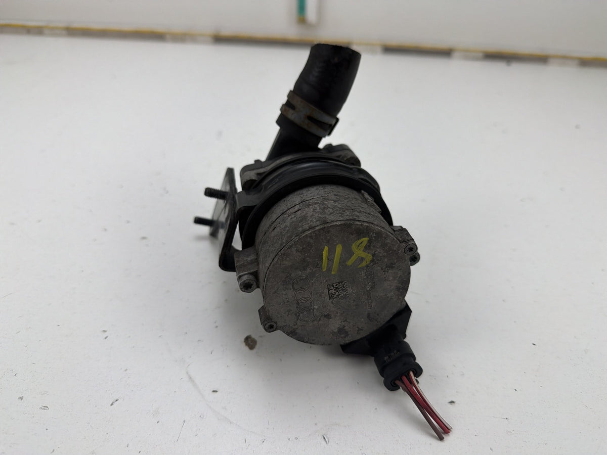 2012-2018 Audi A7 Engine Coolant Auxiliary Electric Water Pump 8K0 965 567 OEM
