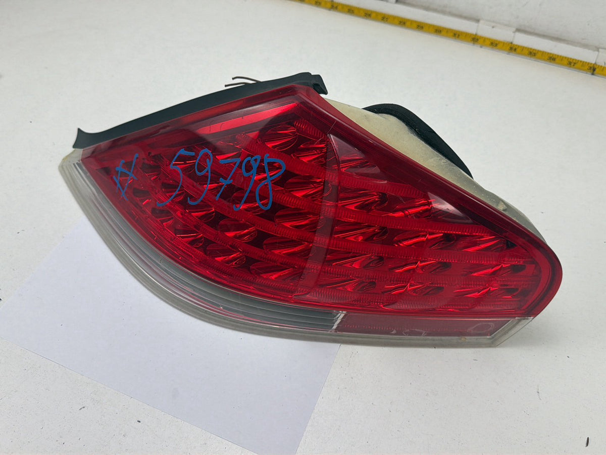 2006-2007 BMW M6 E64 Rear Right Passenger Outer Tail Light Lamp 7170976 OEM