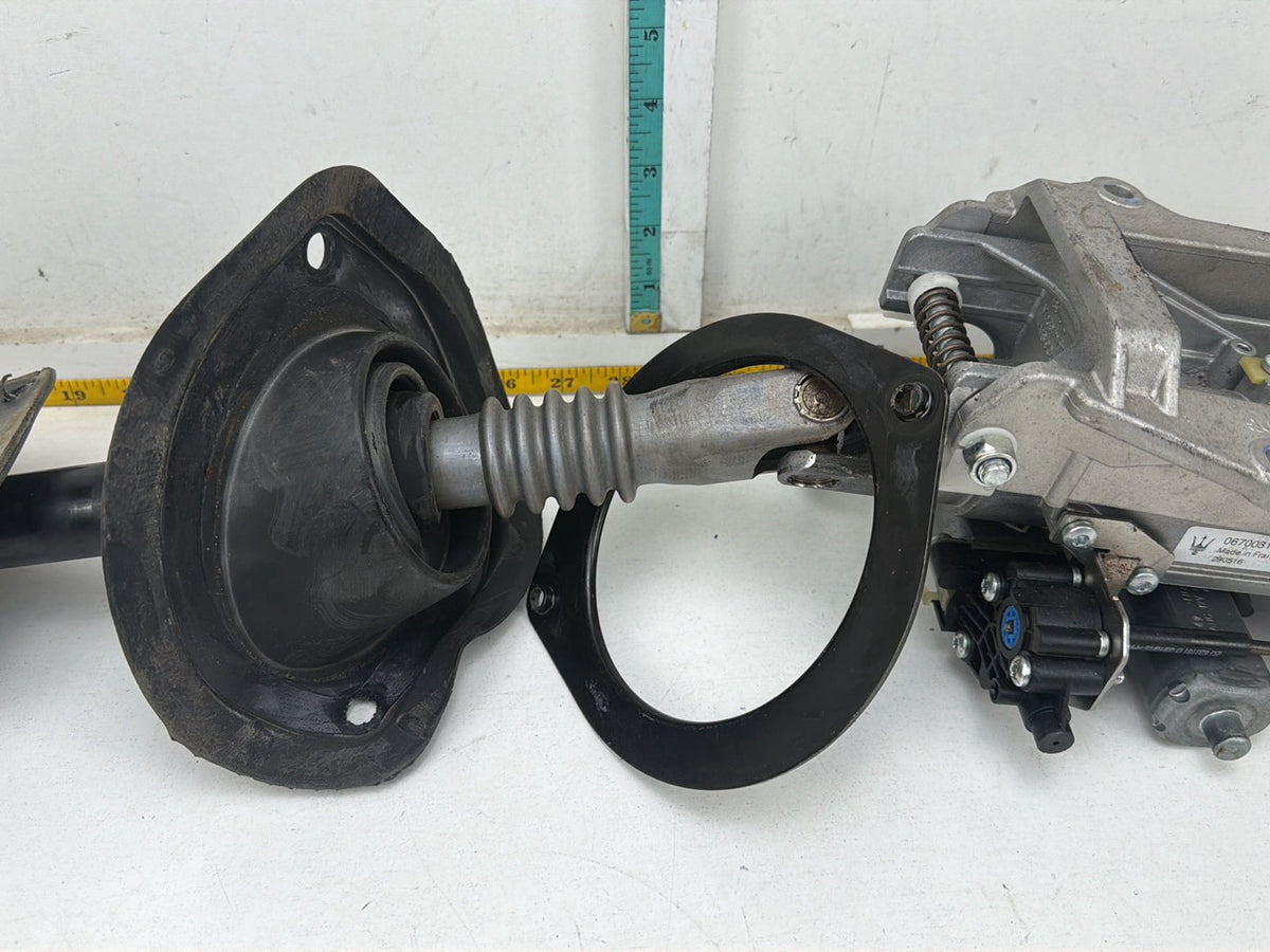2014-2017 Maserati Ghibli Power Steering Column Shaft Assembly 6700317590 OEM