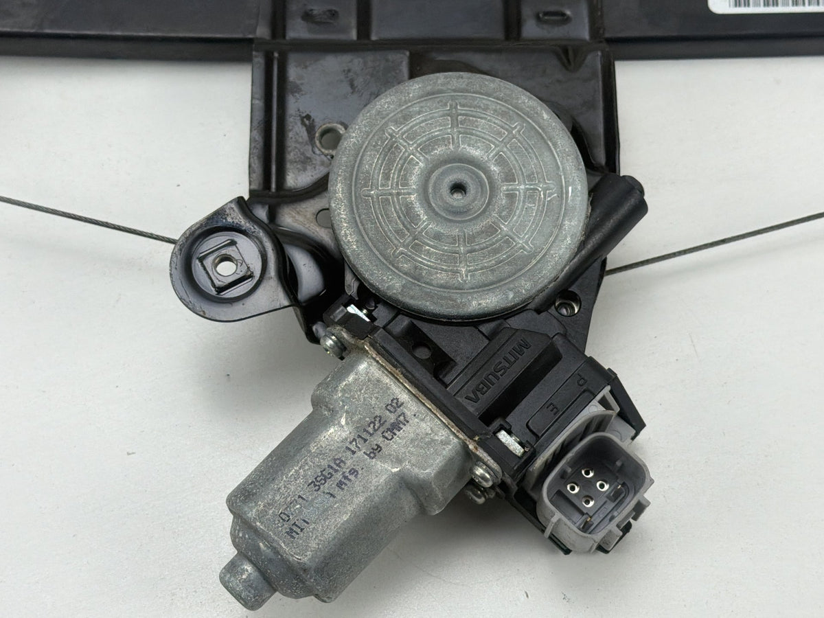 2013-2019 Nissan Sentra Right Front Door Window Regulator/Motor 80700-9AM0A OEM
