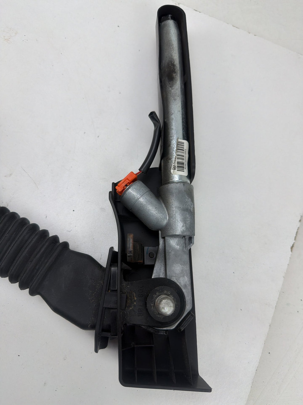 2013-2018 Nissan Altima Right Front Side Seat Belt Retractor Assembly OEM