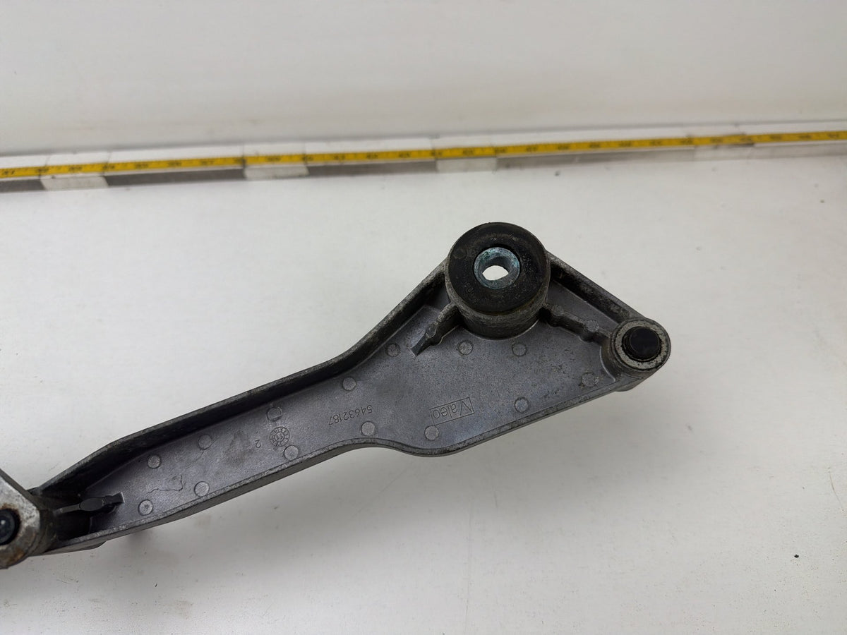 2006-2013 Mercedes-Benz R350 Front Windshield Wiper Linkage w/ Motor OEM