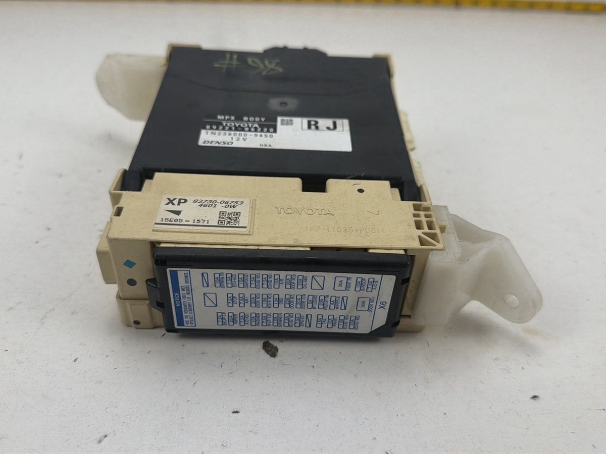 2015-2017 Toyota Camry XV50 - Multiplex Body Control Module 89221-06220 OEM