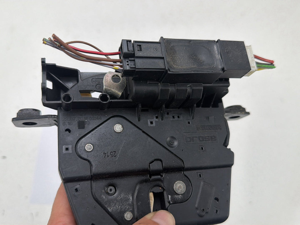 2011-2016 BMW 550i xDrive Rear Trunk Lid Latch Lock Opener Actuator 966929 OEM