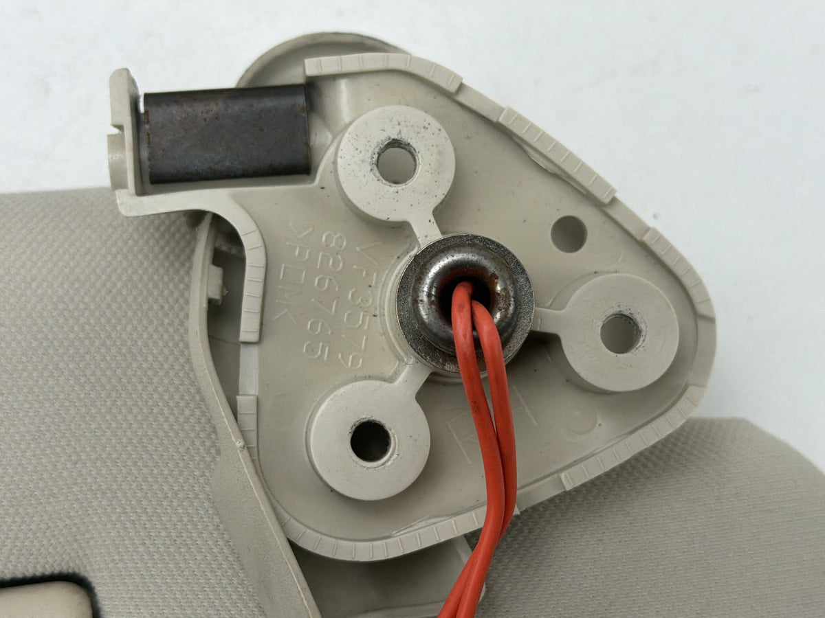 2005-2012 Land Rover Range Rover Sun Visors Mirrors Lights Ivory Pair 826765 OEM