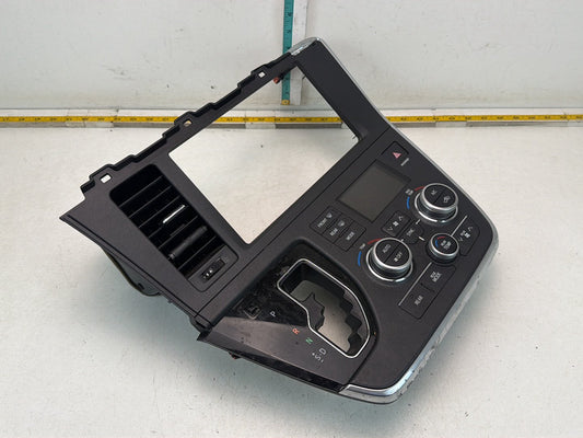 2015-2019 Toyota Sienna A/C Heater Climate Control, Radio Bezel 55405-08040 OEM