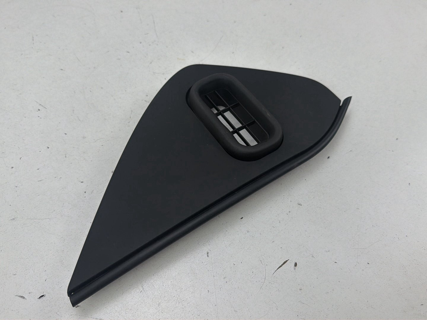 2014-2017 Maserati Ghibli Right Side Dash End Cap Trim 06700184350 OEM
