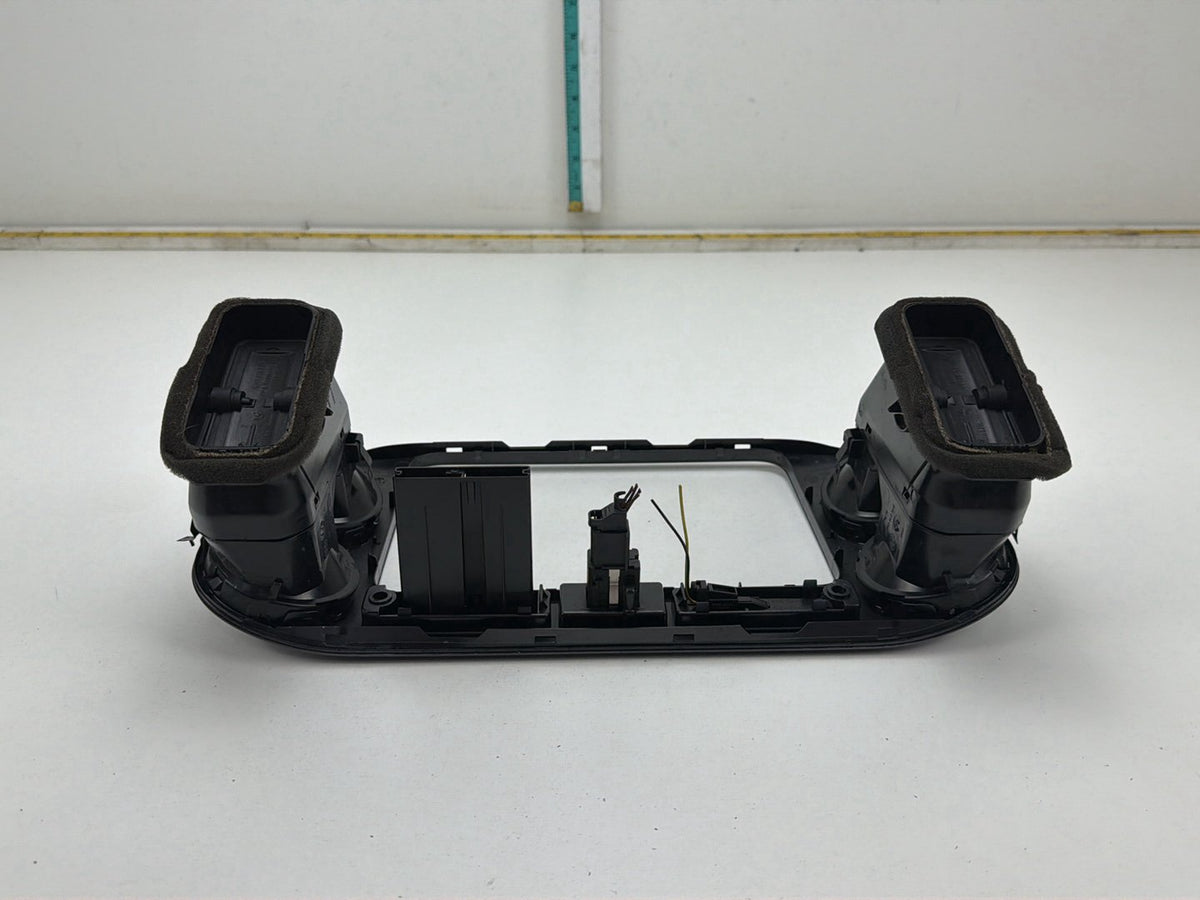 2013-2017 Volkswagen Tiguan Centre Dash Radio Climate Bezel Trim Vent Air OEM