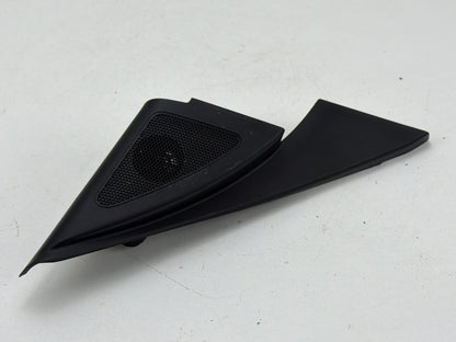 2014-2016 Kia Cadenza Front Right Door Corner Trim w/Speaker 87661-3R500 OEM